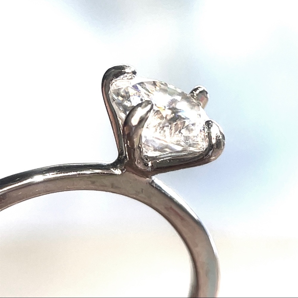 2ct D, VVS1 Moissanite Solitare Ring - Picture 4 of 14